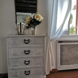 White Coronari Apartment Rome